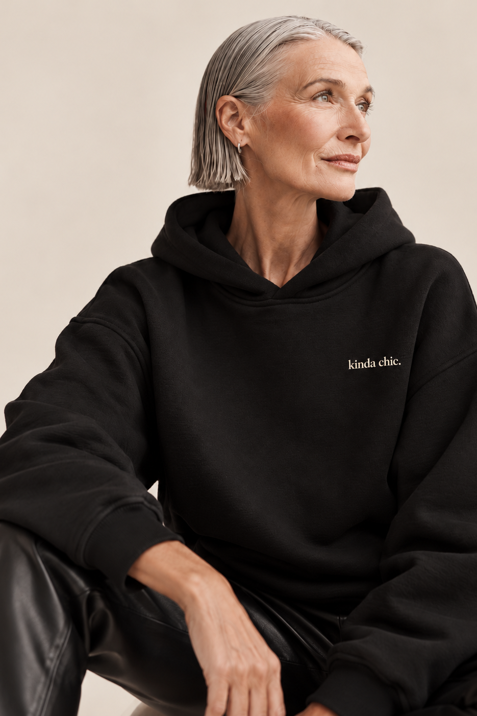 KINDA CHIC. Oversized Hoodie